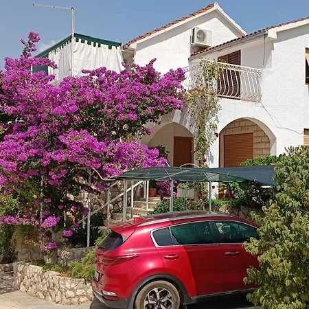 With A Parking Space Sutivan, Brac - 21426 * Sutivan