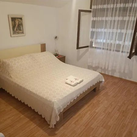Apartment With A Parking Space Sutivan, Brac - 21426