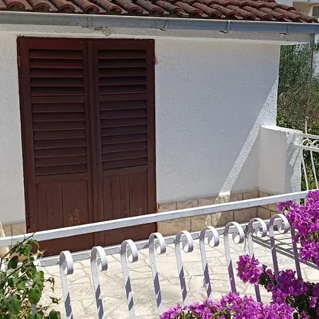 With A Parking Space Sutivan, Brac - 21426 Apartment