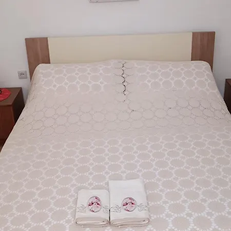 With A Parking Space Sutivan, Brac - 21426 Apartment *
