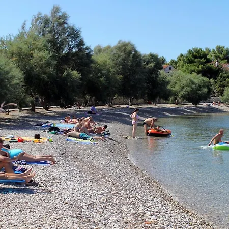 Apartamento With Parking Space Sutivan, Brac - 21426 Sutivan